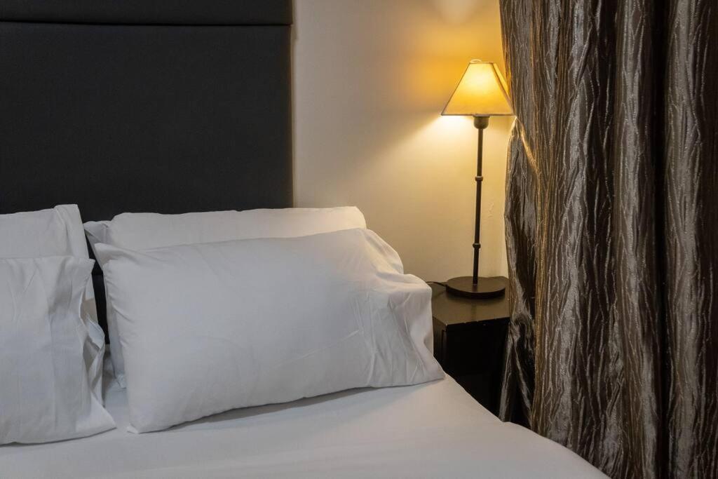 Апартаменты A2J Luxury 1Br Near Venice Mall Bgc Taguig Манила Экстерьер фото