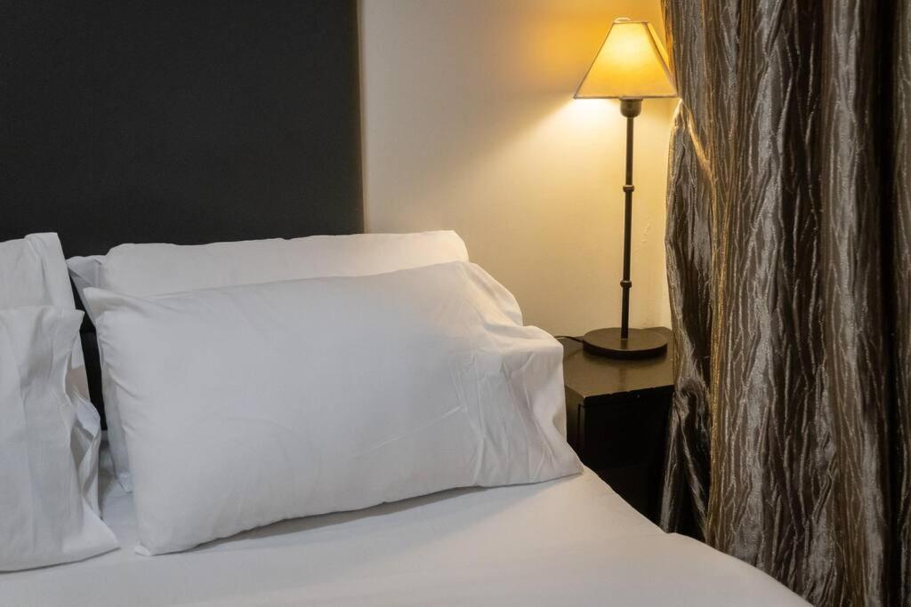 Апартаменты A2J Luxury 1Br Near Venice Mall Bgc Taguig Манила Экстерьер фото